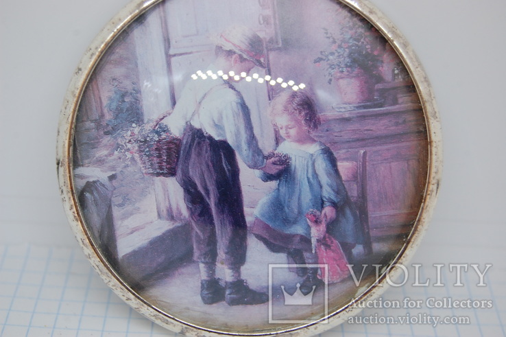 Декоративная картинка под стеклом в металле. Мальчик и девочка. Англия, фото №3
