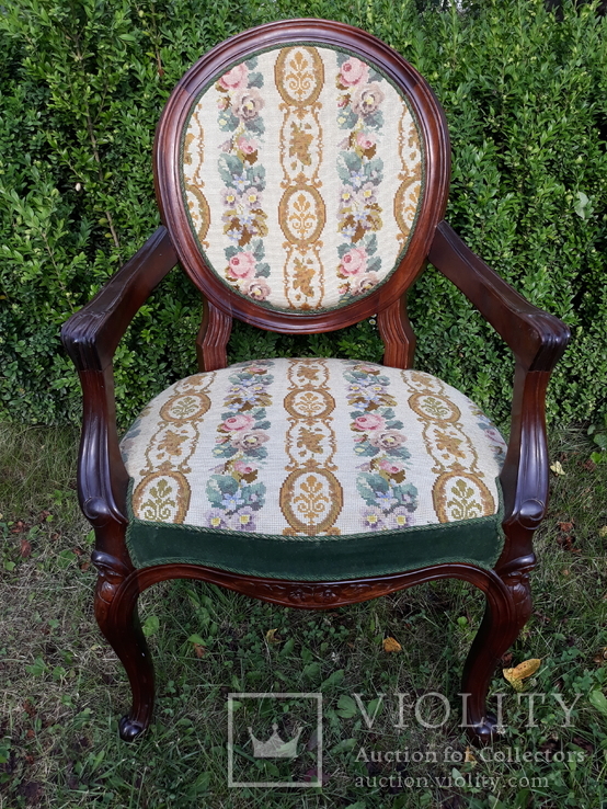 Крісло у стилі Рококо
