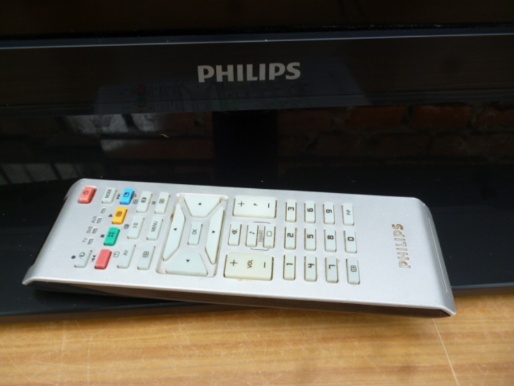 Телевізор PHILIPS Smart LED TV 37PFL3507K  Full HD 1080p  з Німеччини, фото №5