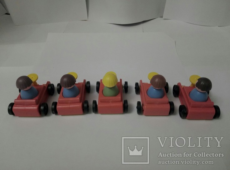 5 игрушечных машинок с человечками (СССР), фото №7