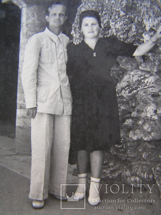 Фабричное фото мужчины с женщиной (Пятигорск 1951 г.), фото №4