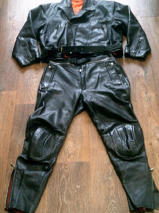 Кожаный мотокомплект (куртка ,штаны ,футболки), фото №2