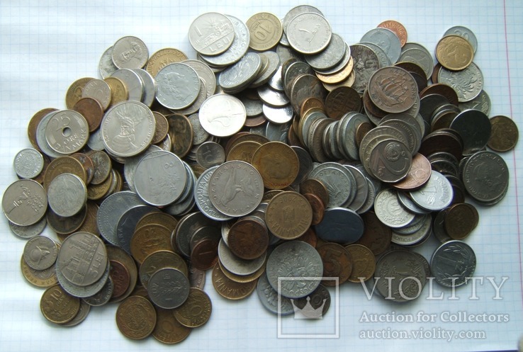 Монеты мира , 330 шт.