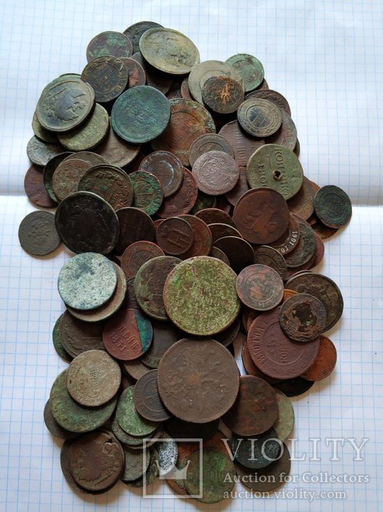 Более 160 монет  царской России