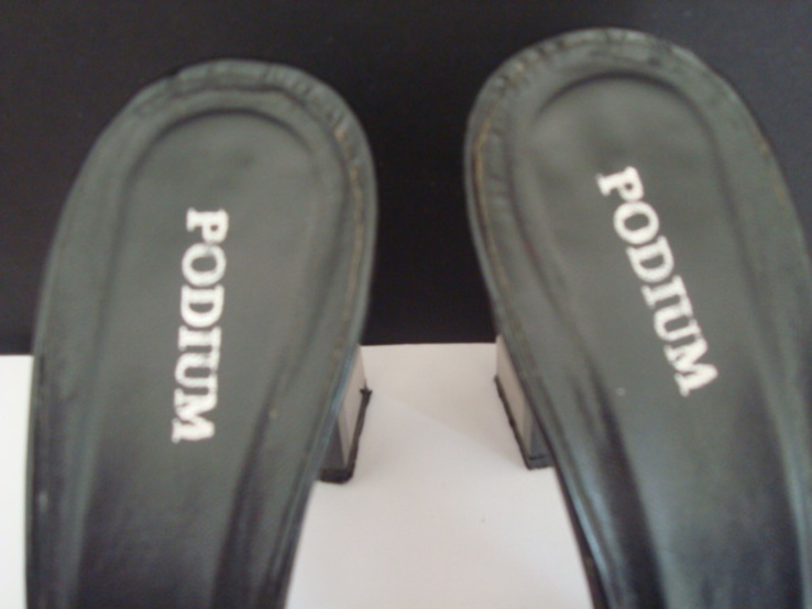 Летние туфли - лаковая кожа , зеркальный каблук.фирмы PODIUM, фото №4
