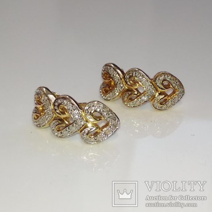 Золотые серьги-гвоздики-сердечки с бриллиантами, фото №4