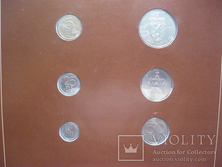 Набор монет Норвегии UNC в капсулах на планшете, фото №5