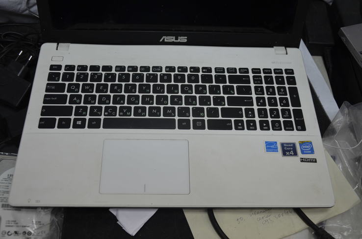 Ноутбук ASUS X551M 4-ядра, фото №3