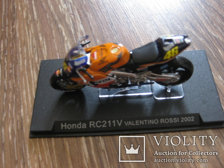 Модель Мотоцикла Honda RC211V Valentino Rossi 2002, фото №6