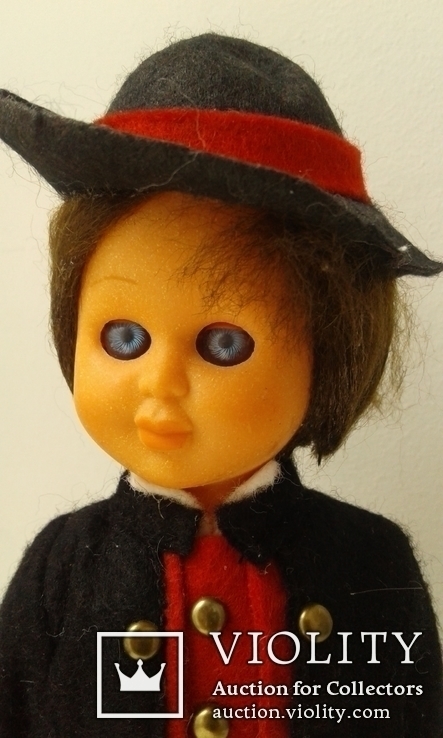 Старая кукла в национальной одежде Германия, фото №3