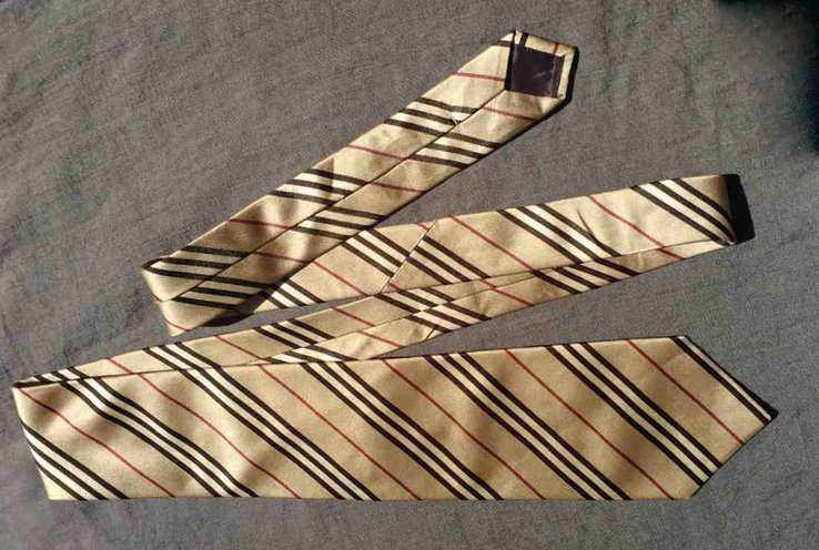 Шелковый галстук Burberry, оригинал.