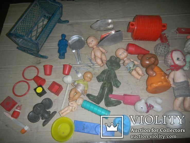 Игрушка СССР стол стул кровать утюг кукла солдатик, фото №5