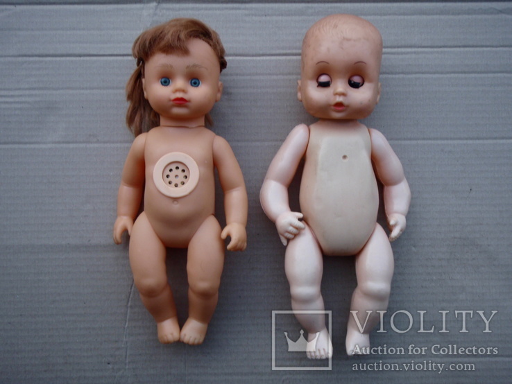 Дві ляльки. 1 .