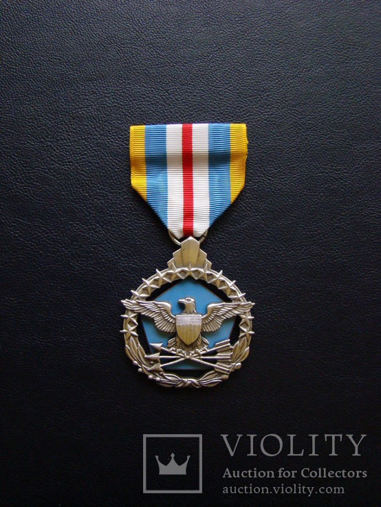 Медаль министерства обороны США за превосходную службу, фото №4