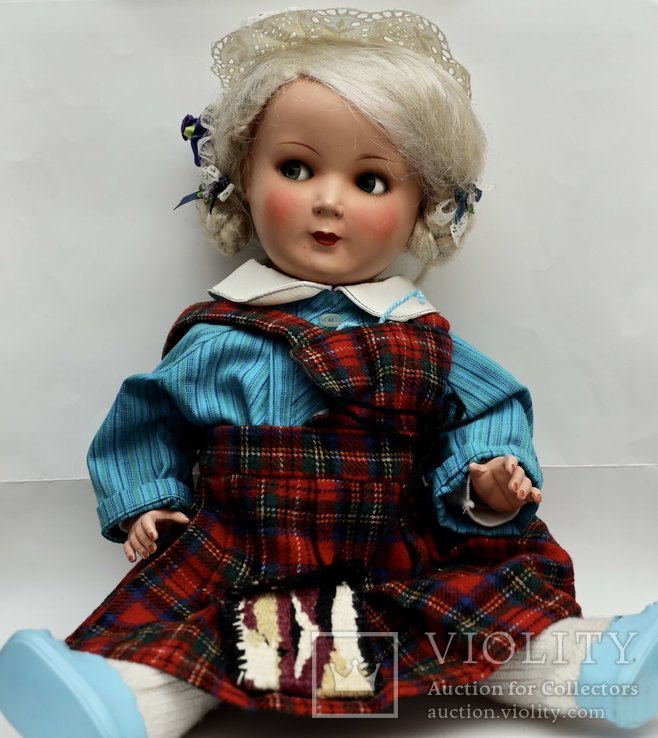 Немецкая кукла с подвижными глазами и клеймом