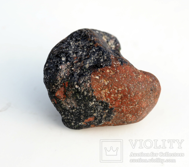 Необычный магнитный камень с корой плавления, фото №2