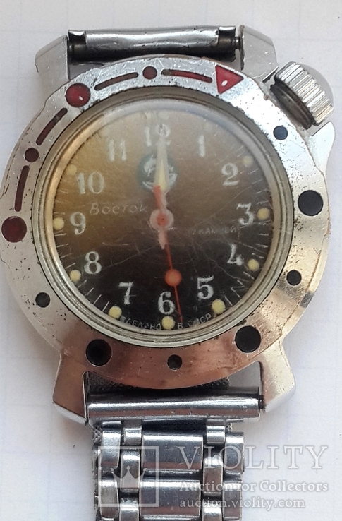 Часы "Восток" водонепроницаемые 809021 с браслетом.