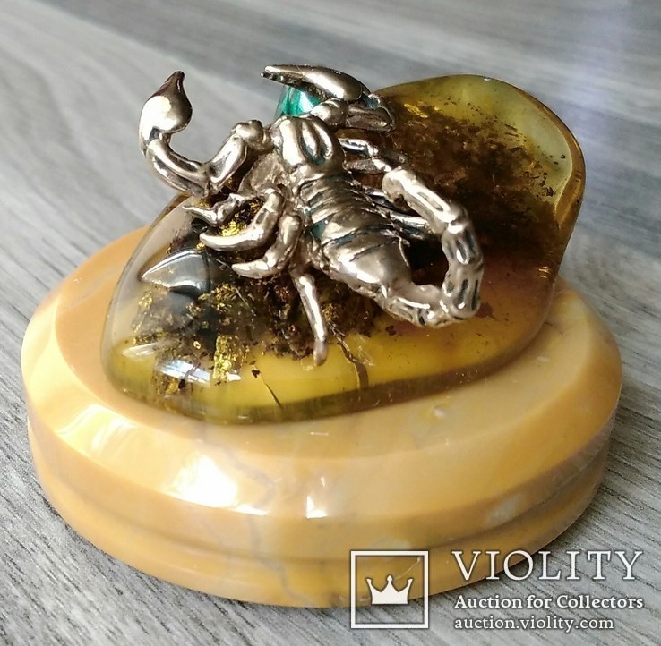 Скорпион на янтаре, фото №4