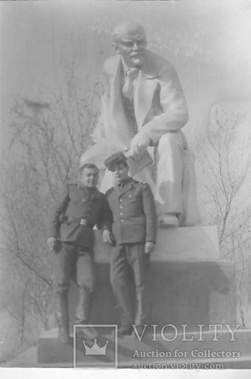 Фото солдаты , памятник