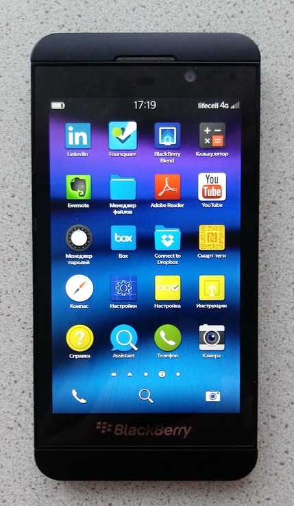 BlackBerry Z10, photo number 2