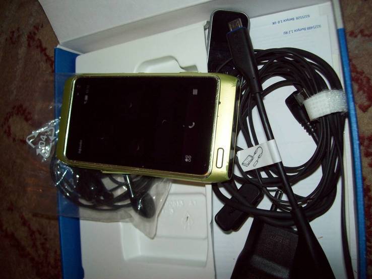 Nokia N8, фото №4