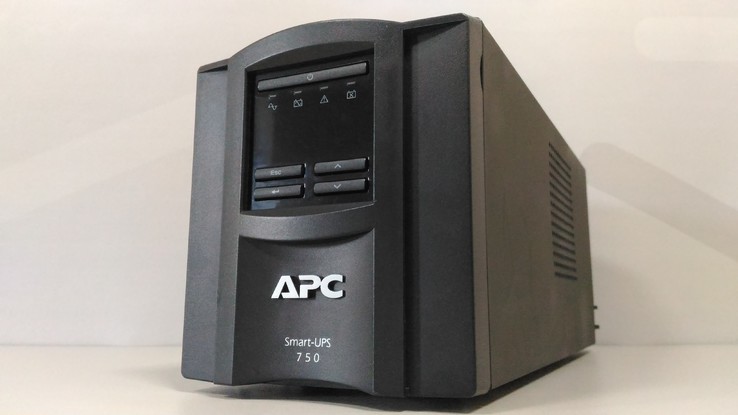 ИБП (UPS) линейно-интерактивный APC Smart-UPS 750VA LCD (SMT750I), фото №3