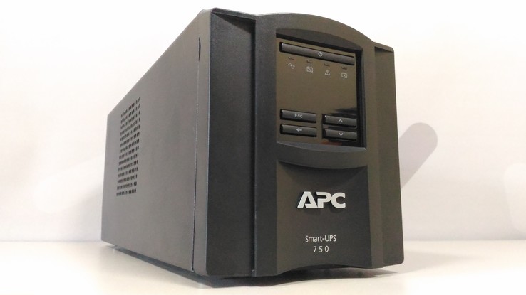 ИБП (UPS) линейно-интерактивный APC Smart-UPS 750VA LCD (SMT750I), фото №6