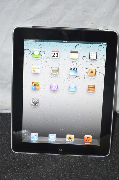 Apple iPad Wi-Fi + 3G 64Gb (MC497)