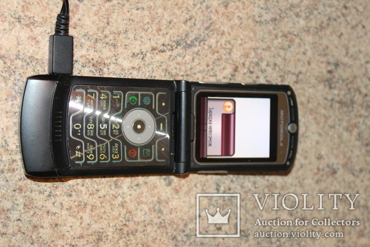 Motorola RAZR V3 робочий але батарея здута + донор. ,, фото №2