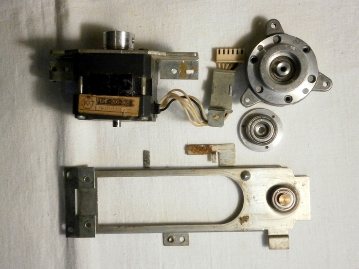 Шаговый двигатель ПБМГ-200-265 подшипники детали, numer zdjęcia 3