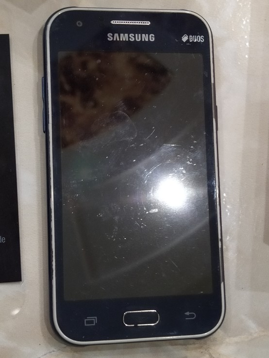 Смартфон Samsung б/у рабочий упаковка