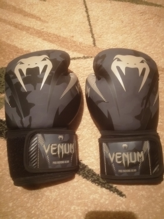 Комплект Venum для тайского бокса, щитки, перчатки, шлем, фото №3