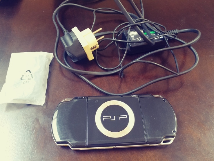 Игровая приставка Sony PSP 2003 прошитая + флешка 32GB c играми + Наушники, фото №5