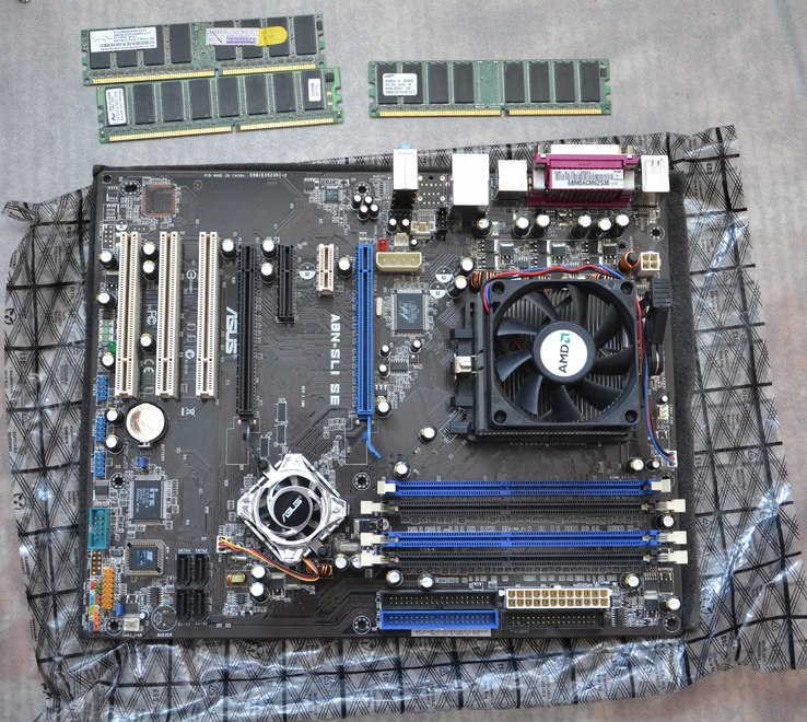 ASUS A8N-SLI SE + Atlon 3200, photo number 2