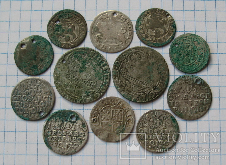 Монеты 1600-х годов, 12 штук.