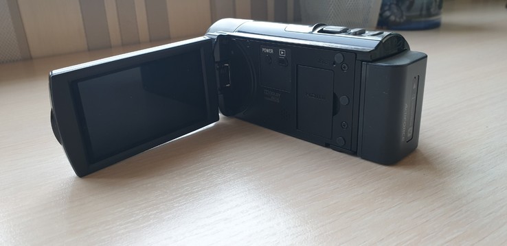 Sony HDR-CX130E видеокамера, фото №5