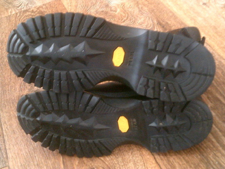 Prada (Италия)- фирменные ботинки разм.37, photo number 9