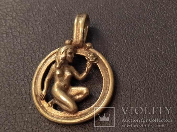 Дева коллекционная миниатюра брелок кулон бронза, фото №2