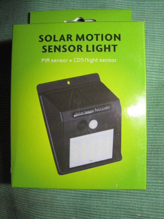 Уличный светильник аккумуляторный с солнечной панелью и датчиком движения, photo number 2