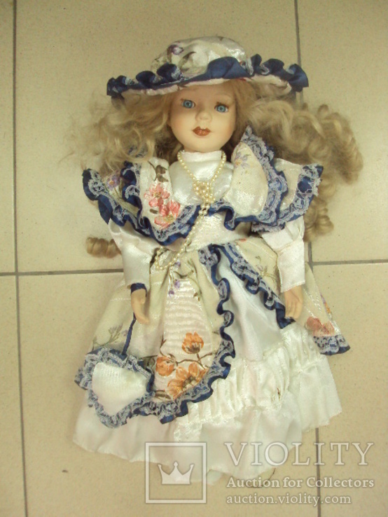 Фарфоровая кукла девочка с сумкой, фото №3