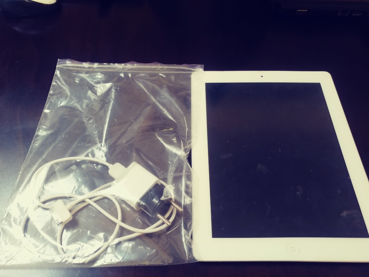Планшет Apple iPad 2 Wi-Fi+3G 16GB (MC982RS/A)