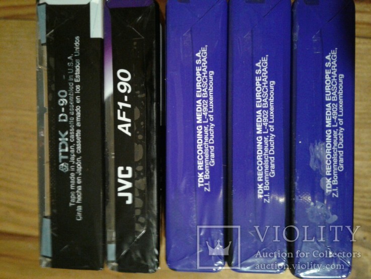 TDK 4шт и 1JVC кассеты новые в упаковке, фото №5