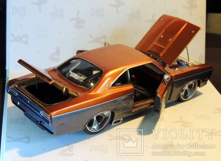 Колекционная модель американского авто Plymouth GTX 1970 (Maisto) 1/24, фото №3