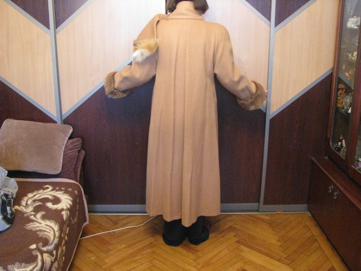 Зимнее дамское дизайнерское пальто от В.Несмияна - размер 50 - 52., фото №5