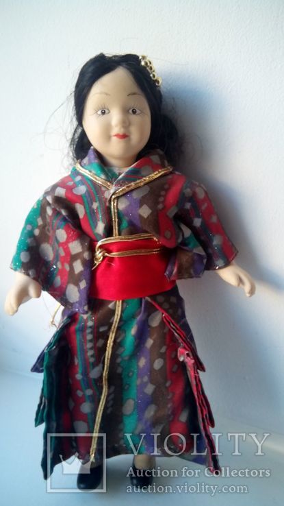 Кукла полностью фарфоровая в национальном Европа, фото №7