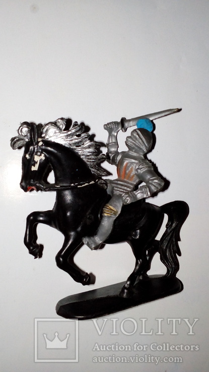 Солдатики рыцари ГДР , Рыцарь на коне с мечом , резина