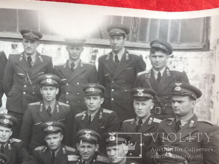Герой Советского Союза с группой летчиков., фото №5