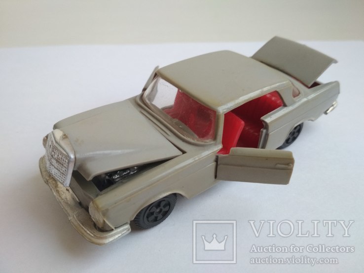 Модель автомобиля Mercedes-Benz 250SE, СССР 1:43Mercedes-Benz 250SE