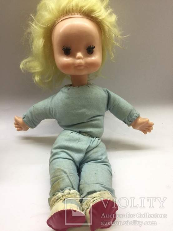Кукла времён СССР с мягконабивным туловищем и пластиковыми конечностями, фото №2