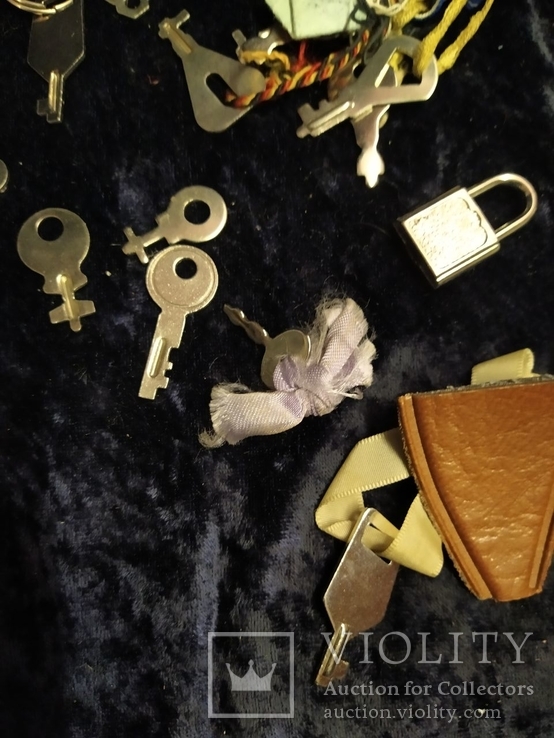 Ключи к чемоданам и шкатулкам времён ссср, фото №3